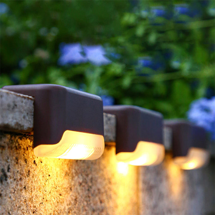 solar powered fence post lights